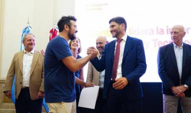 Pullaro: “Santa Fe muestra un modelo distinto en ciencia e innovación”