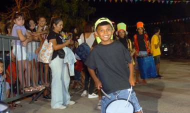 Los vecinos de San Lorenzo y Cabal se preparan para los Carnabarriales