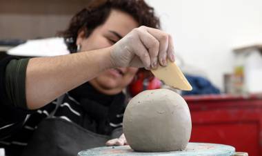 Inscripciones abiertas para carreras de Diseño y Artes Visuales en el Liceo Municipal