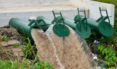 La Municipalidad monitorea el sistema de desagües pluviales y bombeo