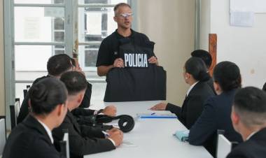 Inversión inédita en seguridad: la Provincia entregó el equipamiento personal a 811 nuevos suboficiales