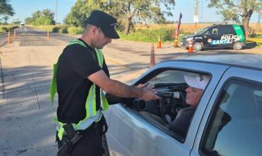 Operativo Verano: la Provincia controló 178 mil vehículos en rutas y accesos para prevenir siniestros viales