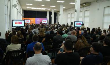 Territorio 5.0: más de 600 proveedores se capacitaron en Timbó Compras, la plataforma digital que impulsa la Provincia