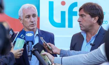 Santa Fe envió a Tucumán 40 mil repelentes de producción propia ante la emergencia por inundaciones