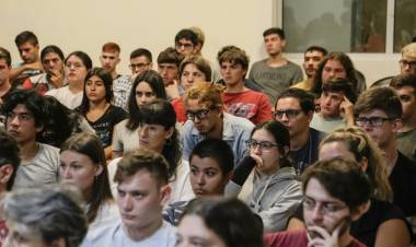 La UNL otorga más de mil becas a sus estudiantes
