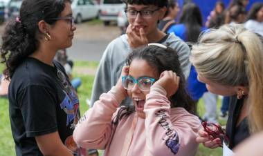 Santa Fe Acá y Ver para Ser Libres: más de 4.200 lentes entregados para mejorar la vida y el aprendizaje de chicos en toda la provincia