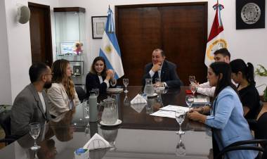 La Municipalidad fortalece el vínculo con Urban Ocean para mejorar la gestión de residuos plásticos