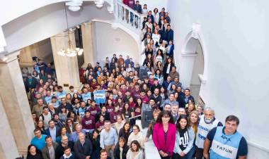 Contundente apoyo en defensa de la Universidad pública