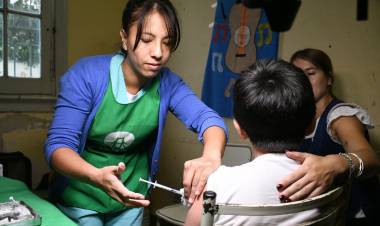 La Municipalidad inició la campaña de vacunación en escuelas de la ciudad