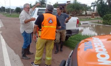 Villa Minetti: la Provincia despliega un operativo integral ante lluvias que superaron los 200 milímetros