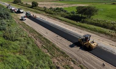 De norte a sur: con trabajos de bacheo y borrado de huellas, el Gobierno Provincial realiza reparaciones en más de 15 rutas santafesinas