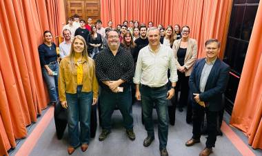 La FCE-UNL presentó un informe que expone la pérdida salarial universitaria y su rezago frente a otros sectores