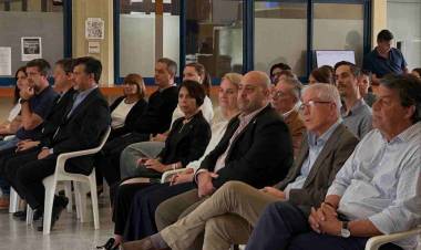 La UNL presentó a las autoridades del Centro Universitario Gálvez