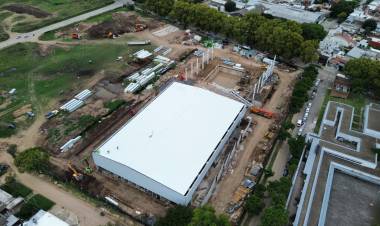 Juegos Suramericanos: avanza a paso firme la construcción del Centro Acuático Provincial