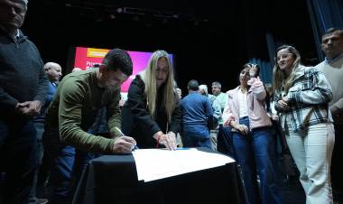 Provincia aumentó este año un 50 % los aportes a municipios y comunas para fortalecer los servicios locales de niñez