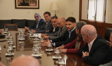 Provincia avanza en la licitación para la concesión de la terminal de contenedores de Santa Fe