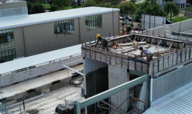 Hospital de Villa Ocampo: la gestión de Pullaro, a punto de terminar las nuevas salas de internación, quirófanos, enfermería y guardia