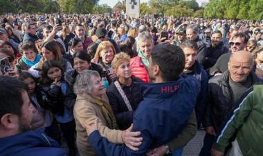 Se cerró un domingo de inauguraciones con la renovación integral de la Plaza San Martín de Venado Tuerto