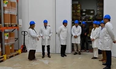 Ciancio: “Mientras Nación usa la motosierra, Santa Fe refuerza la producción pública de medicamentos”