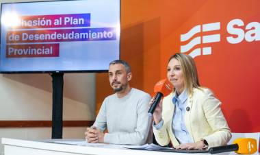 Presentaron detalles del plan de desendeudamiento: “El gobierno de Pullaro está al lado de las familias que necesitan recuperarse”