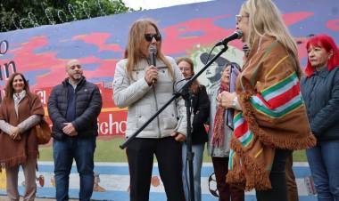 El Concejo inauguró en María Selva un mural homenaje al músico Mario Millán Medina