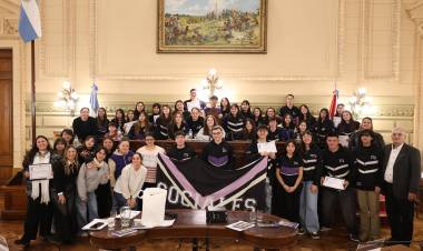 Alumnos de la E.E.S.O N° 445 "Carlos Steigleder" de Sunchales participaron del programa ciudadanos en el Senado