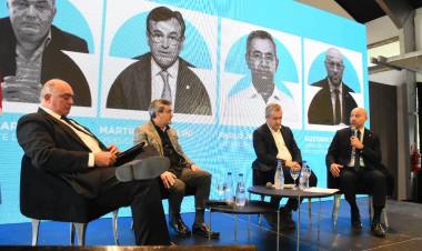 Pullaro: “Nuestro gobierno es aliado de la industria y siempre va a defenderla porque genera empleo”