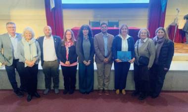 La UNL reconoció el compromiso social de GAMA y renovó su trabajo conjunto con la Sociedad Rural de Rafaela