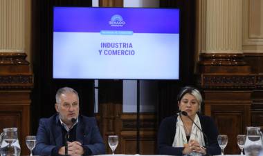 Lewandowski: "Sin industria y comercio no hay desarrollo posible"