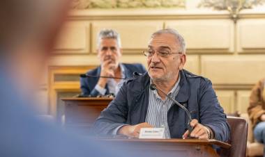 Se presentó el proyecto, coautoría de Calvo, en apoyo a trabajadores afectados por crisis empresariales