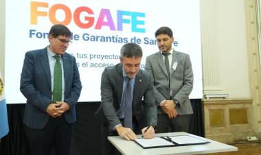 Pullaro: “Invertimos los recursos que ahorramos para que nuestras pymes puedan crecer, desarrollarse y generar empleo”