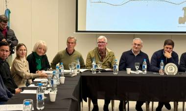 Reunión por caminos rurales en la Sociedad Rural de Rafaela