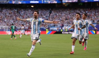 Lionel Messi, la estrella que más brilló en un valioso triunfo de Argentina ante Argelia