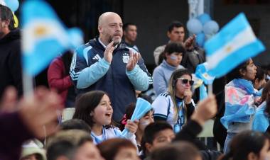 Jugó Argentina y la Fan Fest fue en la escuela Estrada de barrio Los Troncos