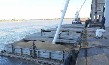 El Puerto de Santa Fe realiza un nuevo embarque de 8.000 toneladas de soja y consolida su operatividad