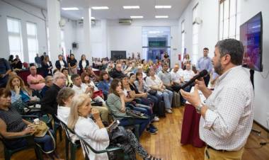 Provincia capacita a personas mayores en herramientas digitales para acceder a servicios públicos y cuidarse de las estafas