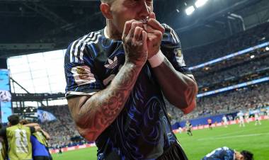 Enzo Fernández y Lionel Messi, figuras en una nueva remontada histórica argentina