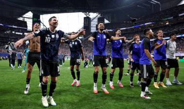 Messi celebró poder darle una alegría a los argentinos que no tienen trabajo y no llegan a fin de mes