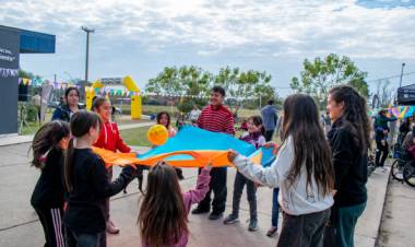 Cientos de niños disfrutaron las vacaciones de invierno en la ciudad