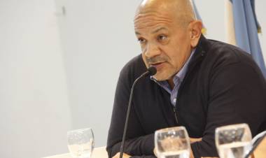 Lucero: "El decreto de Pullaro no busca resolver el conflicto, sino consolidar un ajuste sobre los salarios docentes"