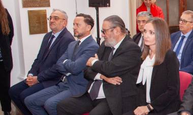 Calvo acompañó el juramento de la Dra. Natalia Carinelli, flamante jueza subrogante de Rafaela