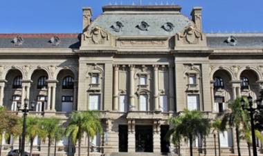 Todas las escuelas de la Provincia de Santa Fe estarán abiertas con normalidad este lunes