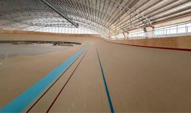 Juegos Suramericanos 2026: finalizó el montaje de la pista del imponente velódromo que construye la gestión Pullaro en Rafaela