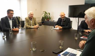 Santa Fe llevó a Nación una propuesta para aliviar el impacto tarifario sobre la industria junto a la Región Centro