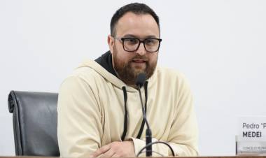 “El Profe” Medei pidió declarar la Emergencia Hídrica: “Para los Juegos Suramericanos hacen desagües, pero para los barrios frazadas y velas”
