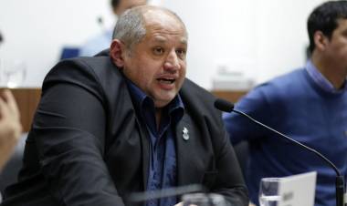 Geríatricos clandestinos: Laurenti advierte que "el ejecutivo lleva 12 meses sin responder sobre los controles municipales"