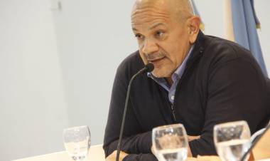 Lucero: “Festejan un 0,1% mientras la docencia acumula una pérdida del 5% en 2026”