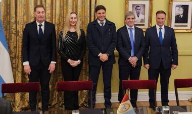 Pullaro le financia el ajuste a Milei con la plata de los santafesinos