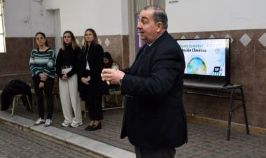 Poletti convocó a estudiantes santafesinos a presentar proyectos de acción climática