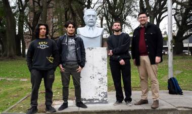 Estudiantes del Liceo Municipal restauran monumentos emblemáticos de Santa Fe